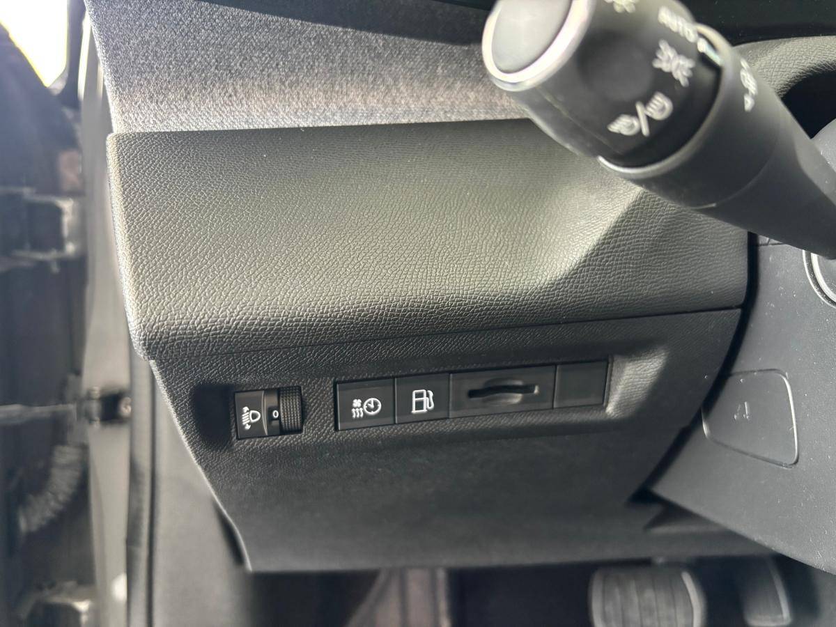 peugeot-308-sw-2023-hibrido-a-gasolina-1598cc
