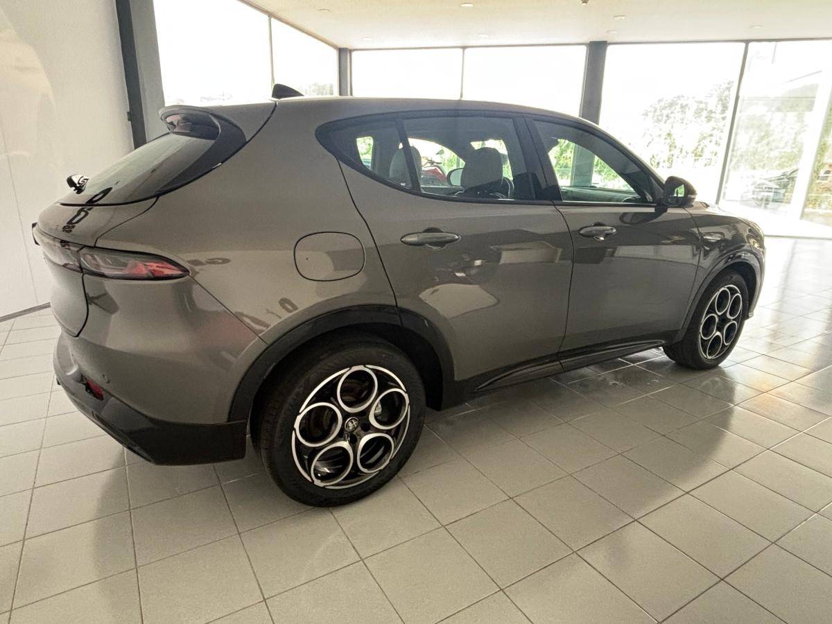 alfa-romeo-tonale-2024-hibrido-a-gasolina-1469cc