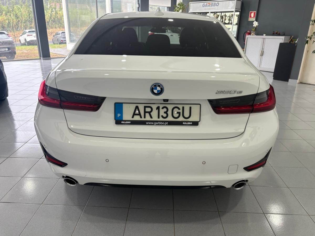 bmw-serie-3-2022-hibrido-a-gasolina-1998cc