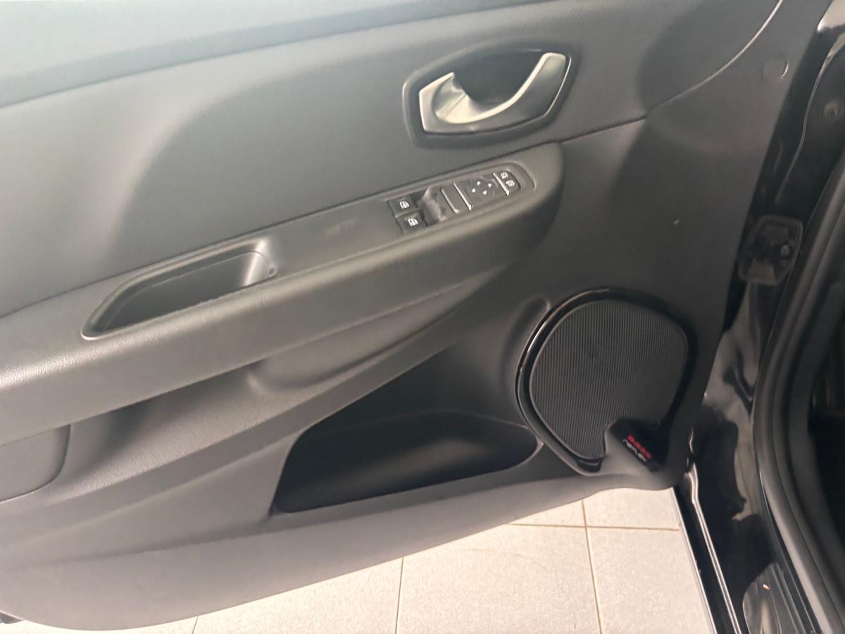 renault-clio-sport-tourer-2019-diesel-1461cc
