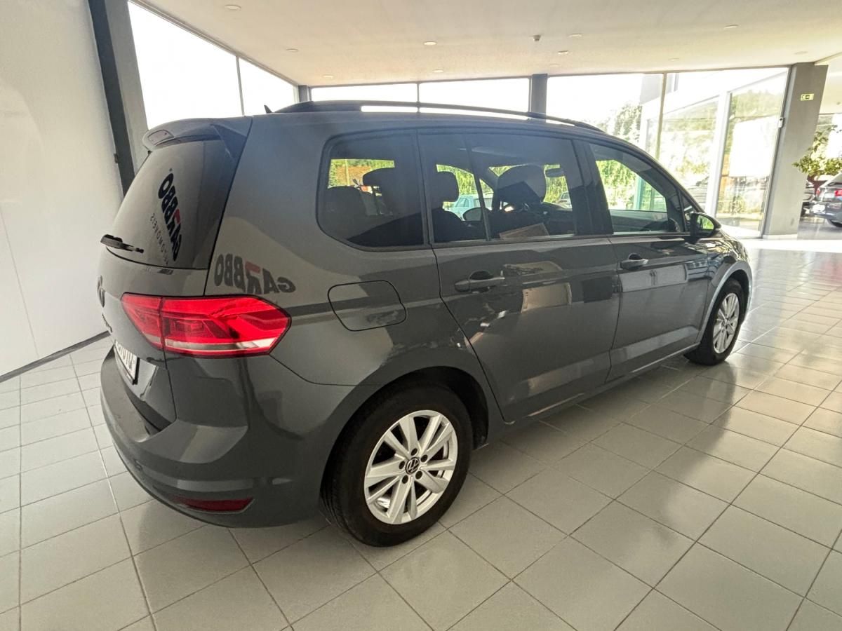 volkswagen-touran-2021-diesel-1968cc