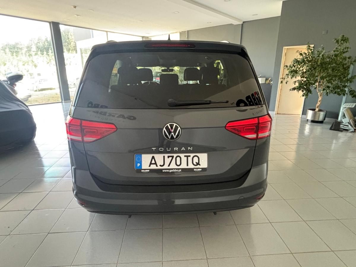 volkswagen-touran-2021-diesel-1968cc