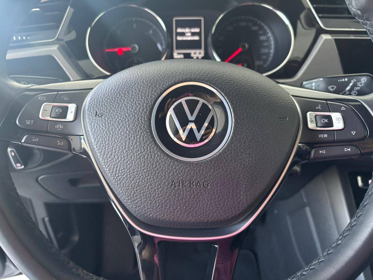 volkswagen-touran-2021-diesel-1968cc