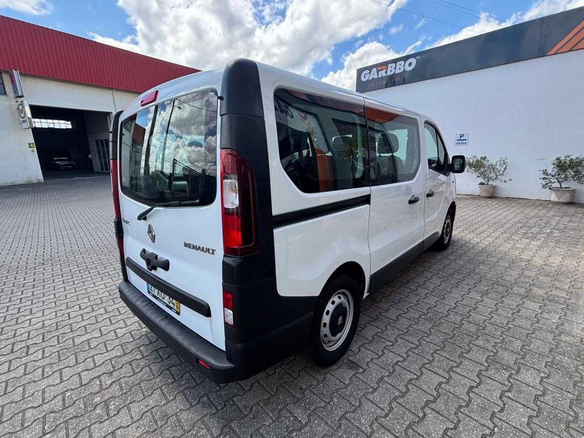 renault-trafic-2019-diesel-1598cc