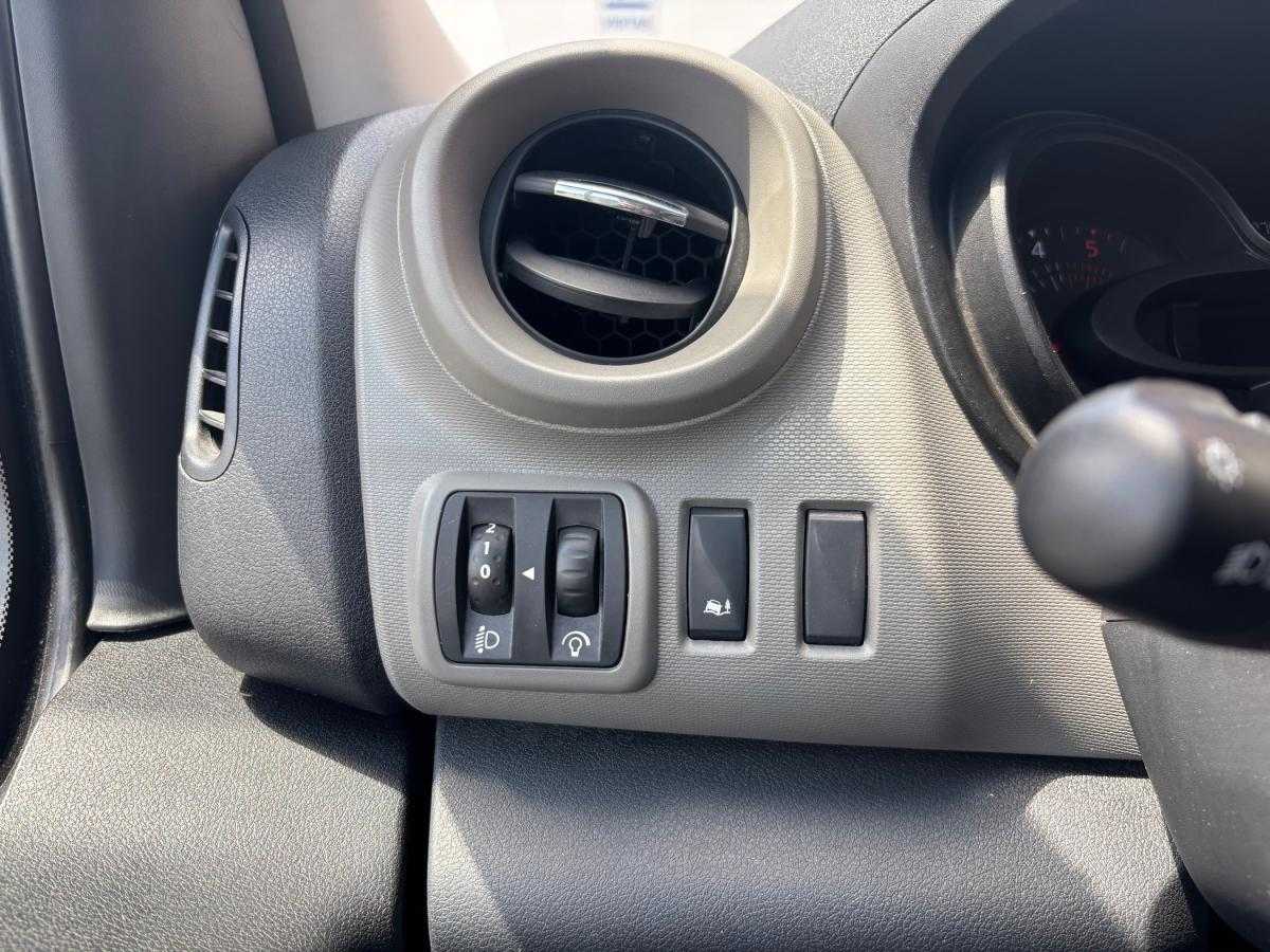 renault-trafic-2019-diesel-1598cc