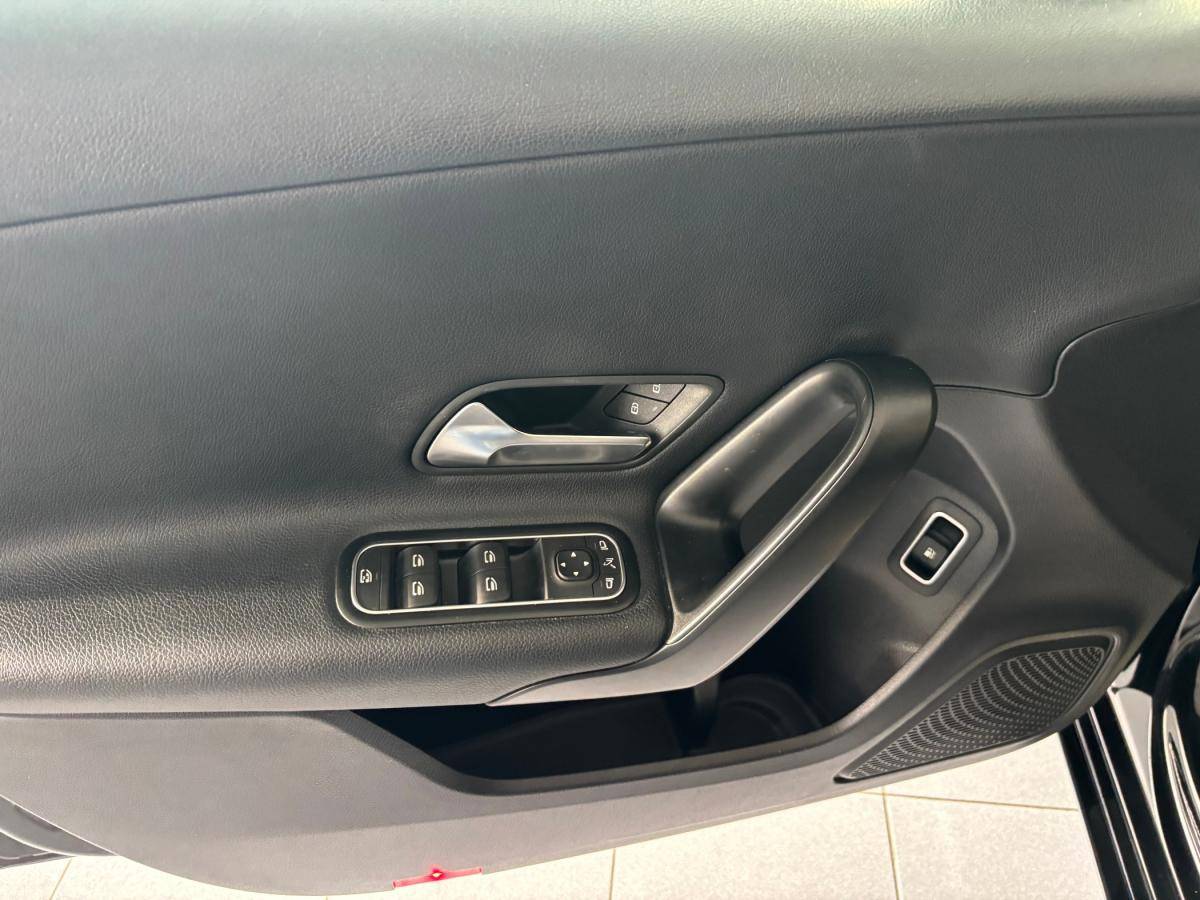 mercedes-benz-classe-a-2021-hibrido-a-gasolina-1332cc