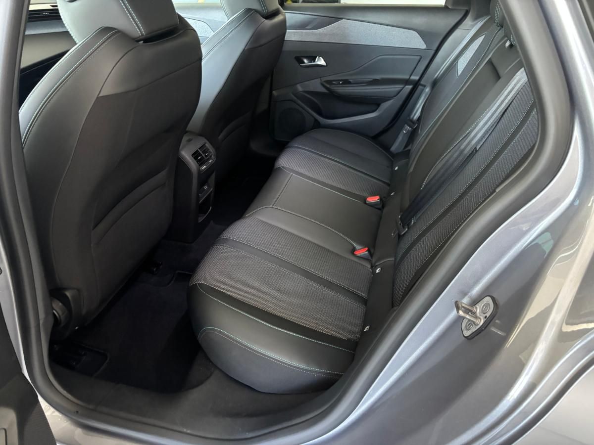 peugeot-308-2023-hibrido-a-gasolina-1600cc