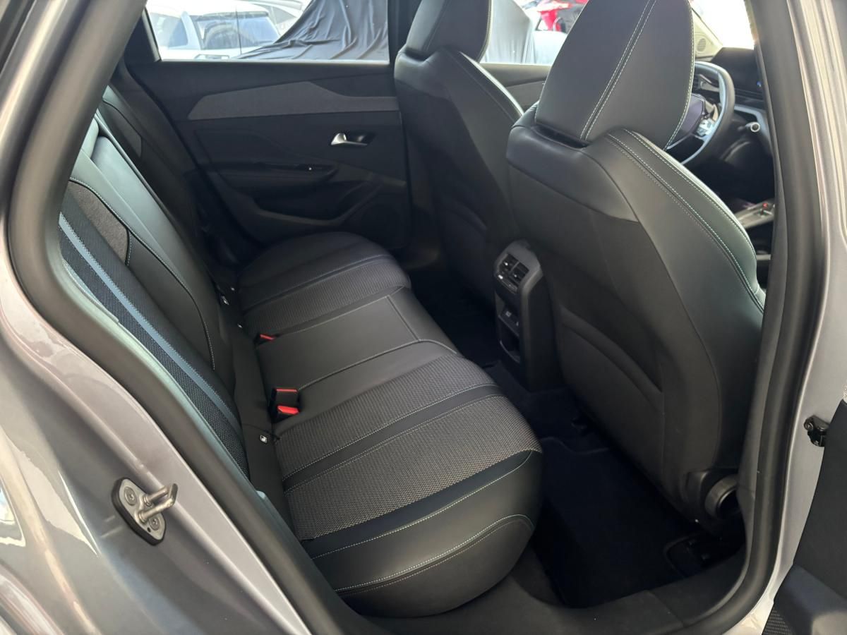 peugeot-308-2023-hibrido-a-gasolina-1600cc