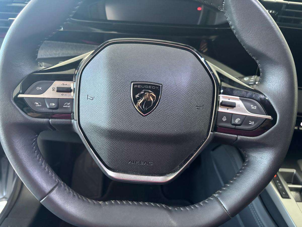 peugeot-308-2023-hibrido-a-gasolina-1600cc