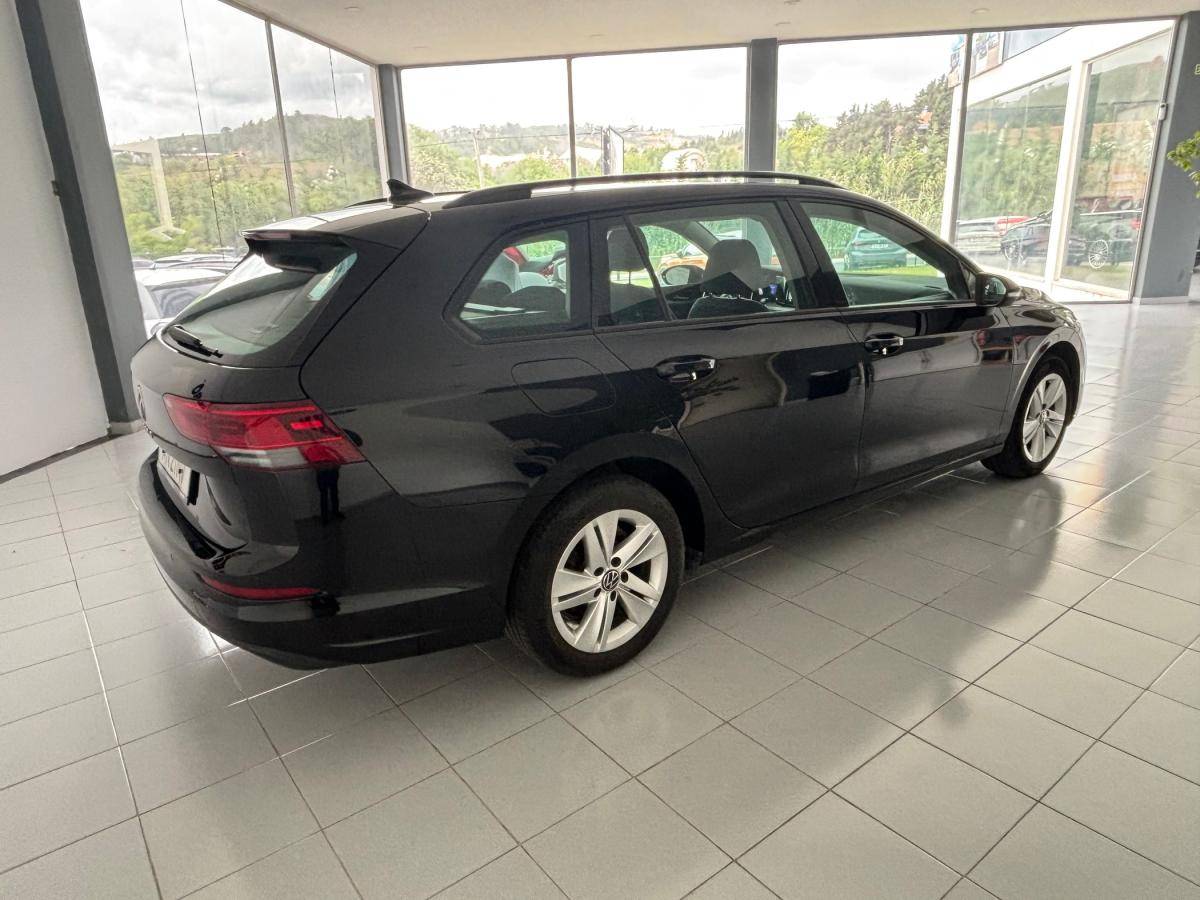 volkswagen-golf-variant-2022-diesel-1968cc