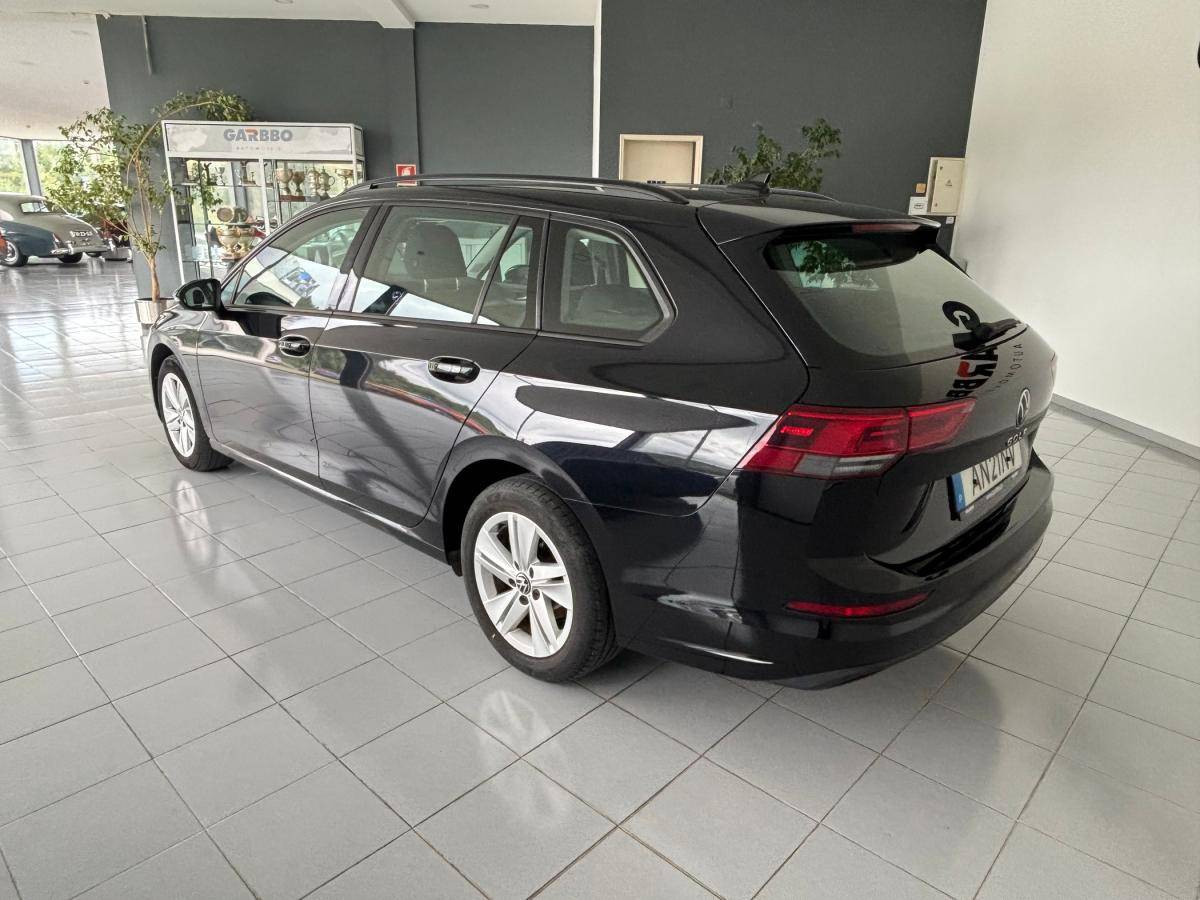 volkswagen-golf-variant-2022-diesel-1968cc