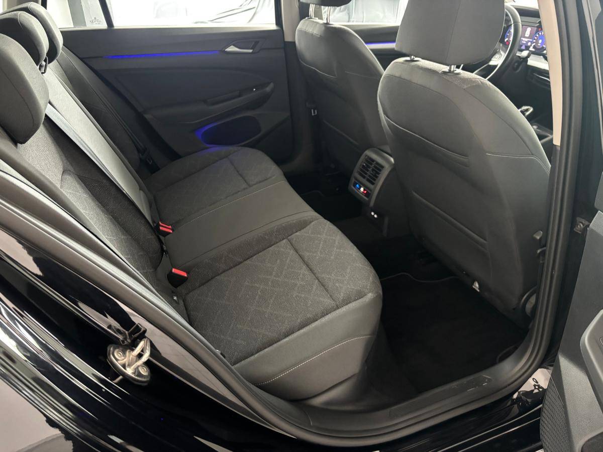 volkswagen-golf-variant-2022-diesel-1968cc