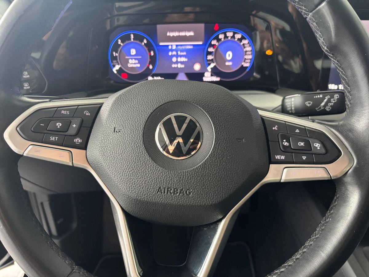 volkswagen-golf-variant-2022-diesel-1968cc