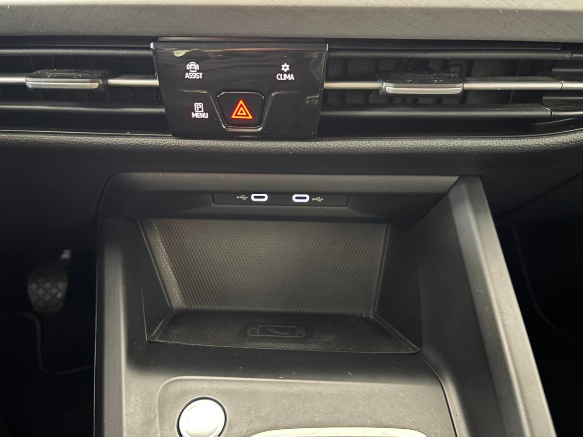 volkswagen-golf-variant-2022-diesel-1968cc