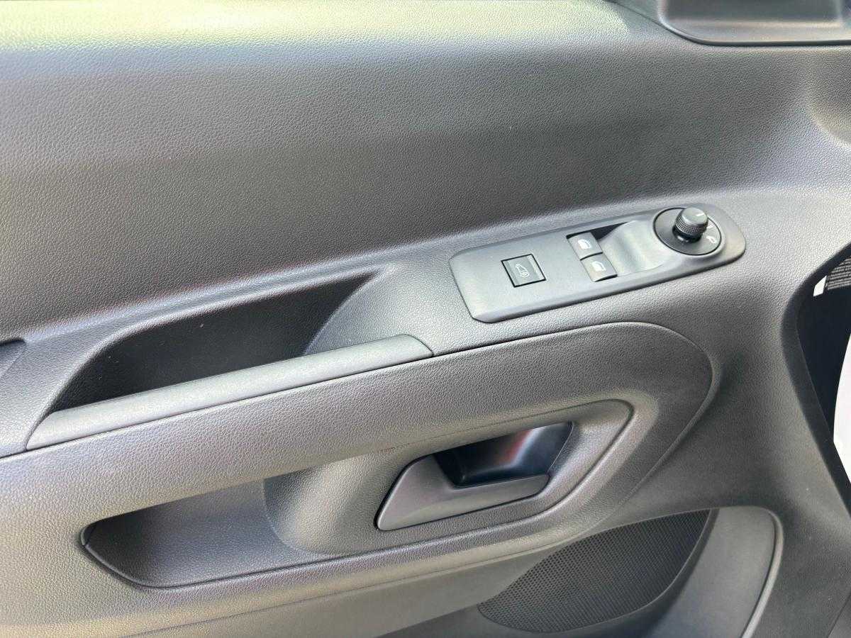 peugeot-partner-2024-diesel-1499cc