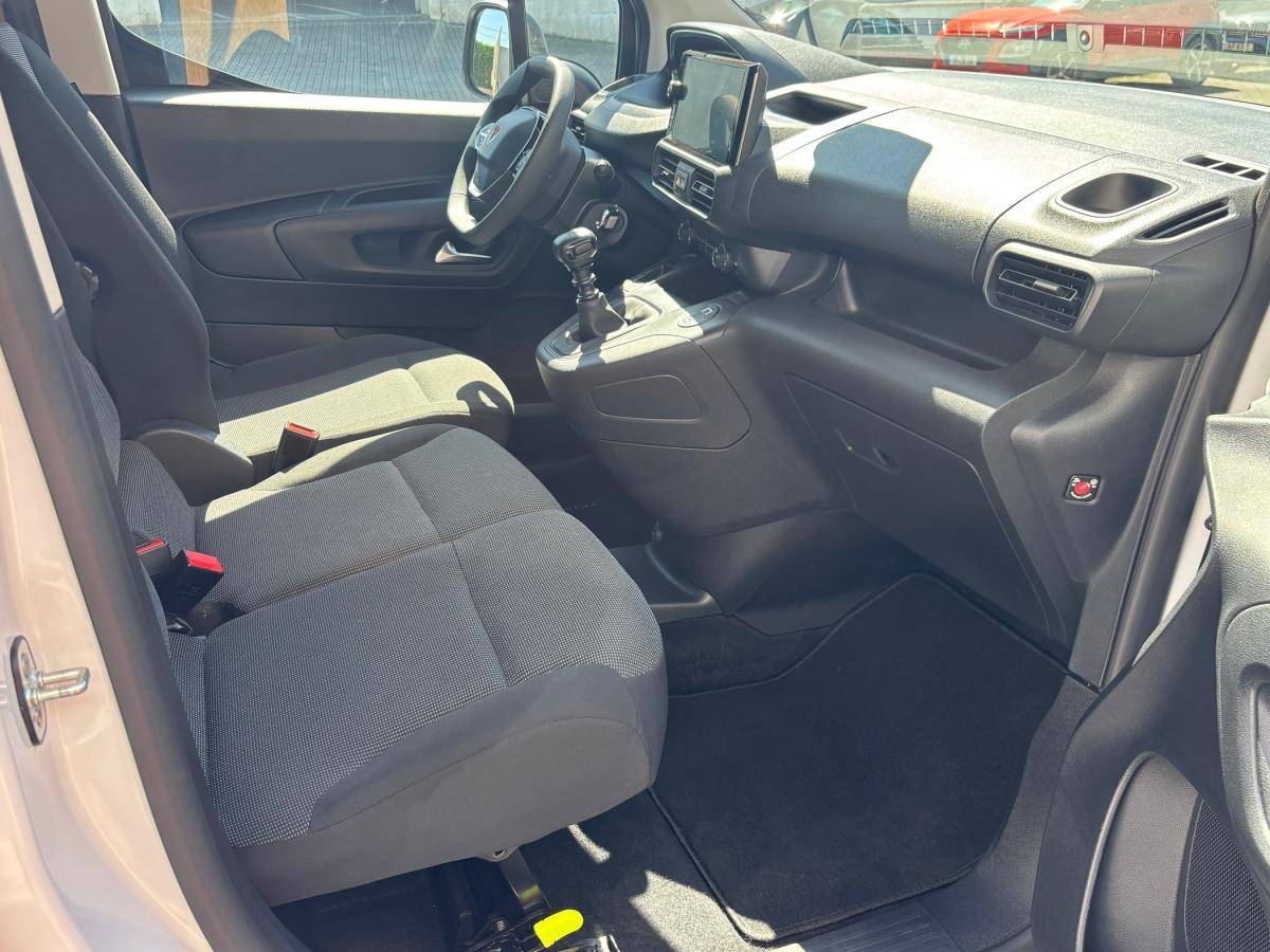 peugeot-partner-2025-diesel-1499cc