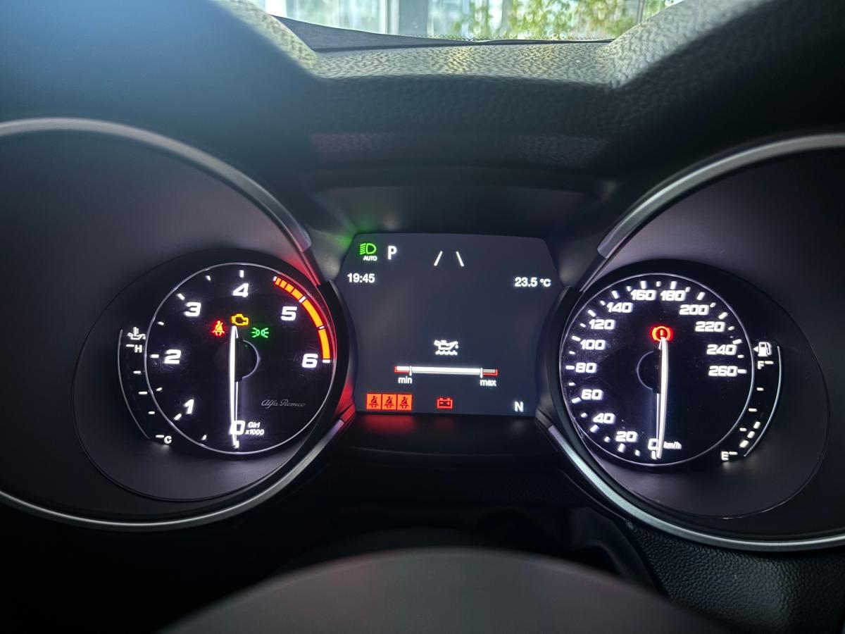 alfa-romeo-stelvio-2021-diesel-2143cc