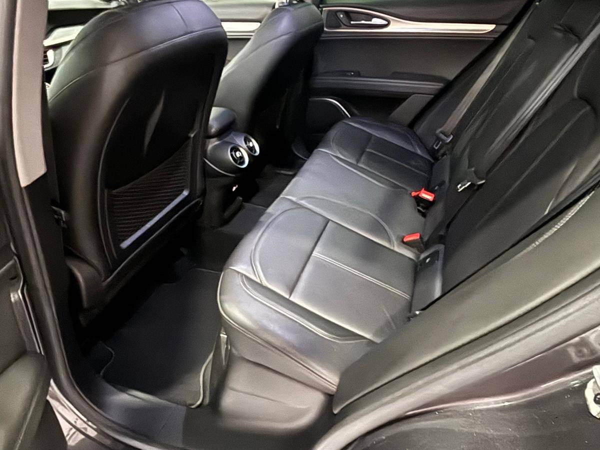 alfa-romeo-stelvio-2021-diesel-2143cc