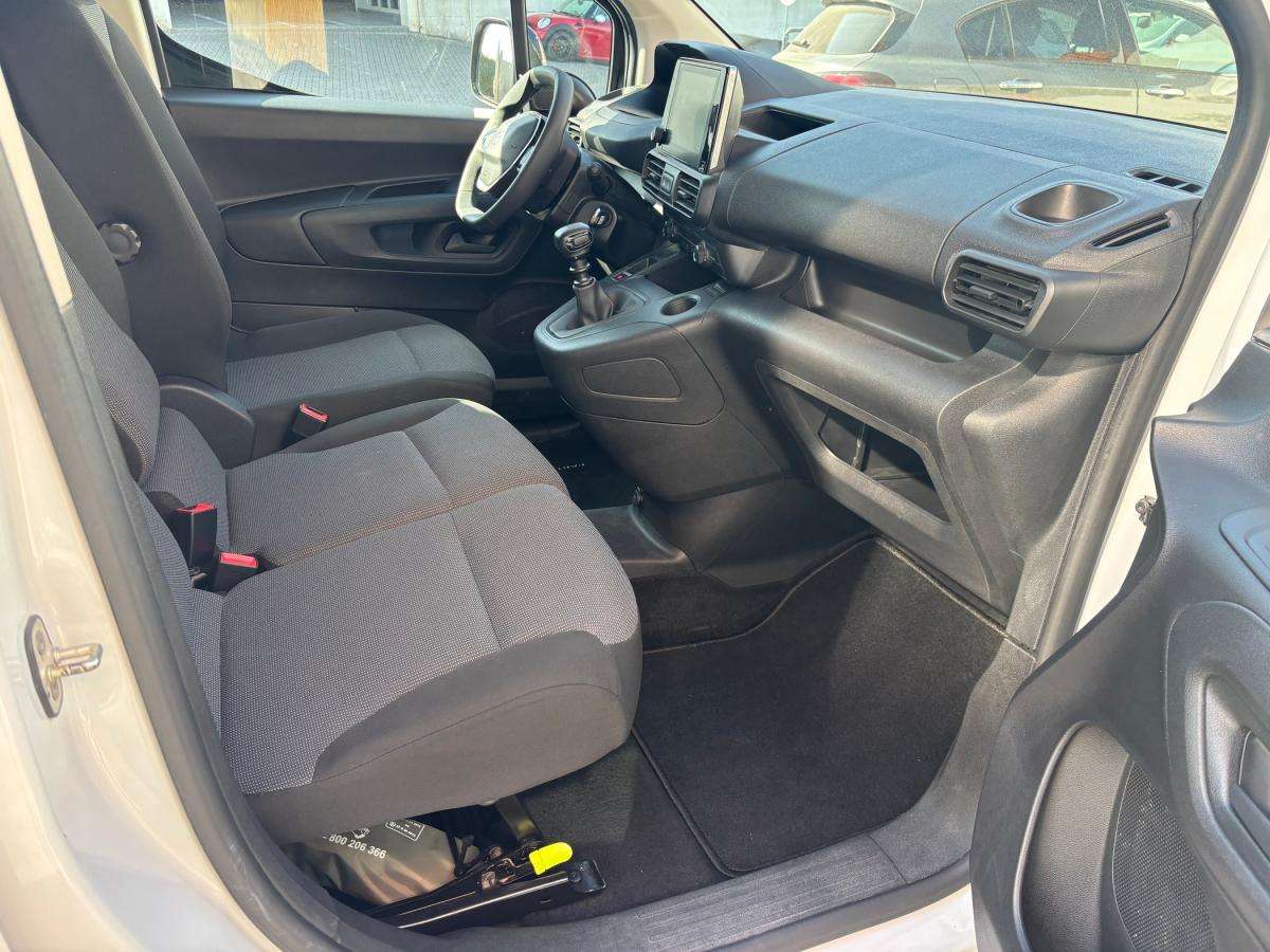 peugeot-partner-2023-diesel-1499cc