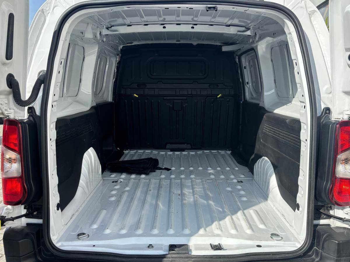 opel-combo-2024-diesel-1499cc