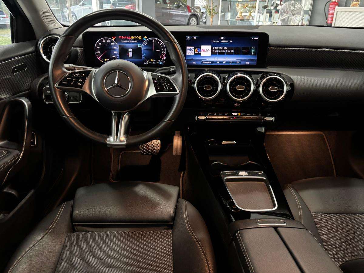 mercedes-benz-classe-a-2023-hibrido-a-gasolina-1332cc