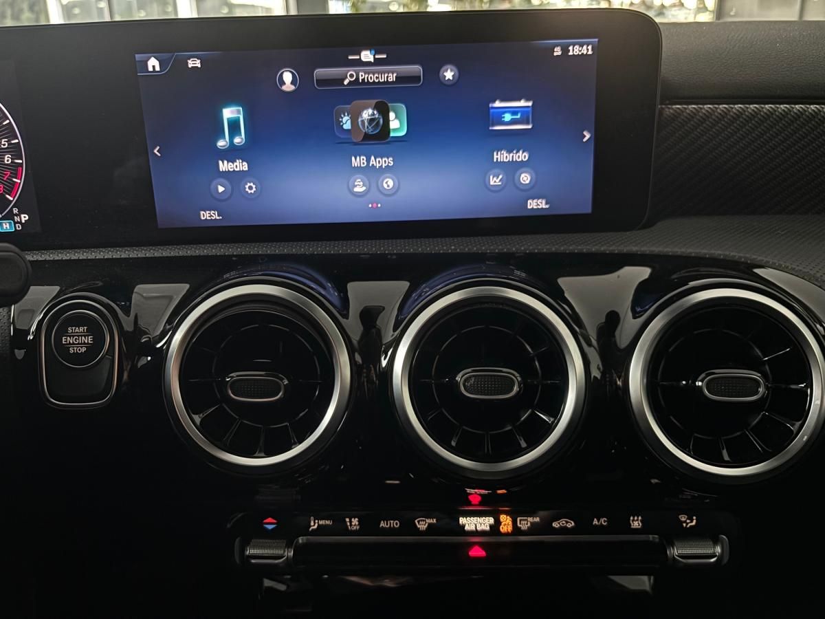 mercedes-benz-classe-a-2023-hibrido-a-gasolina-1332cc