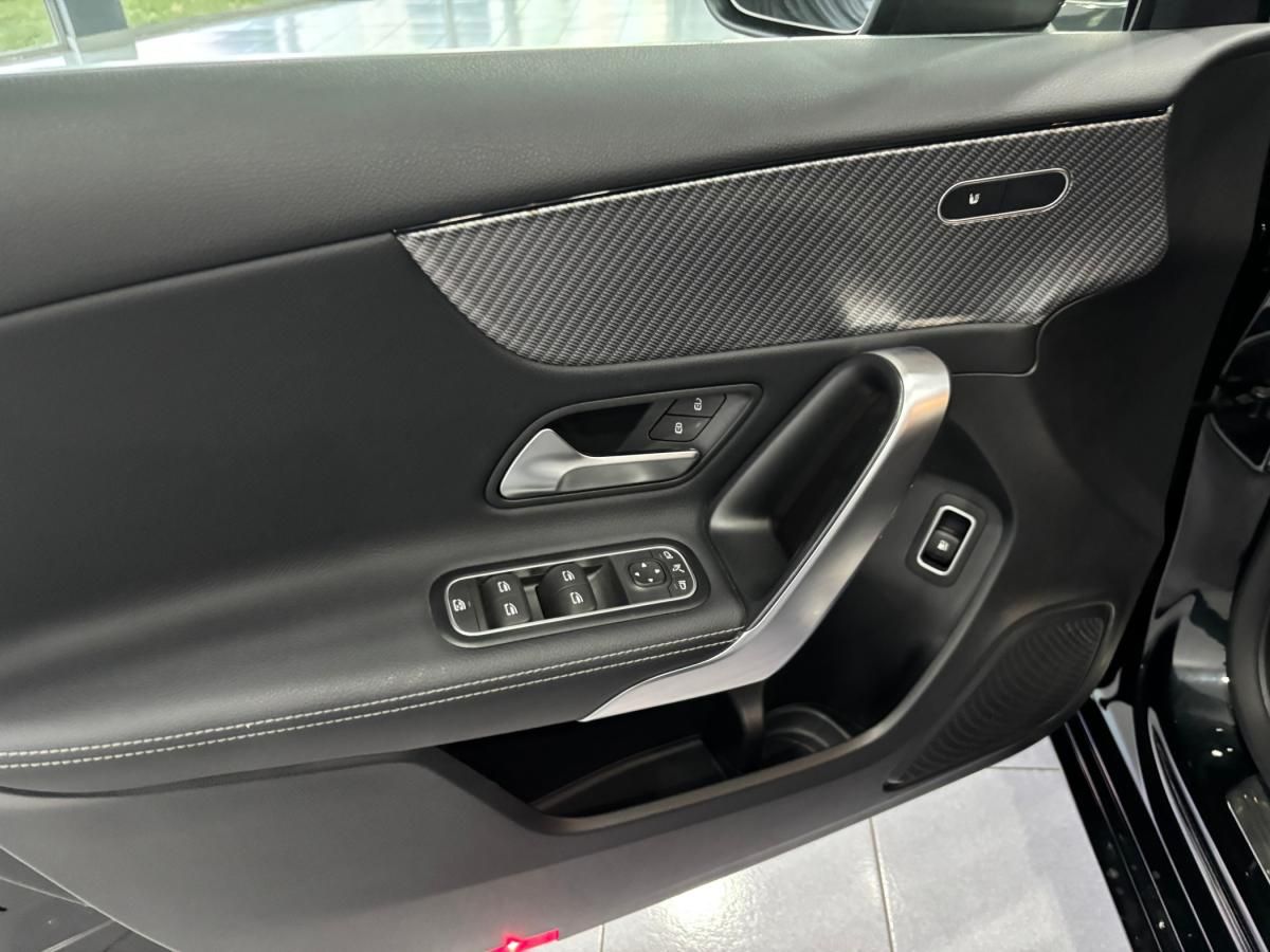 mercedes-benz-classe-a-2023-hibrido-a-gasolina-1332cc