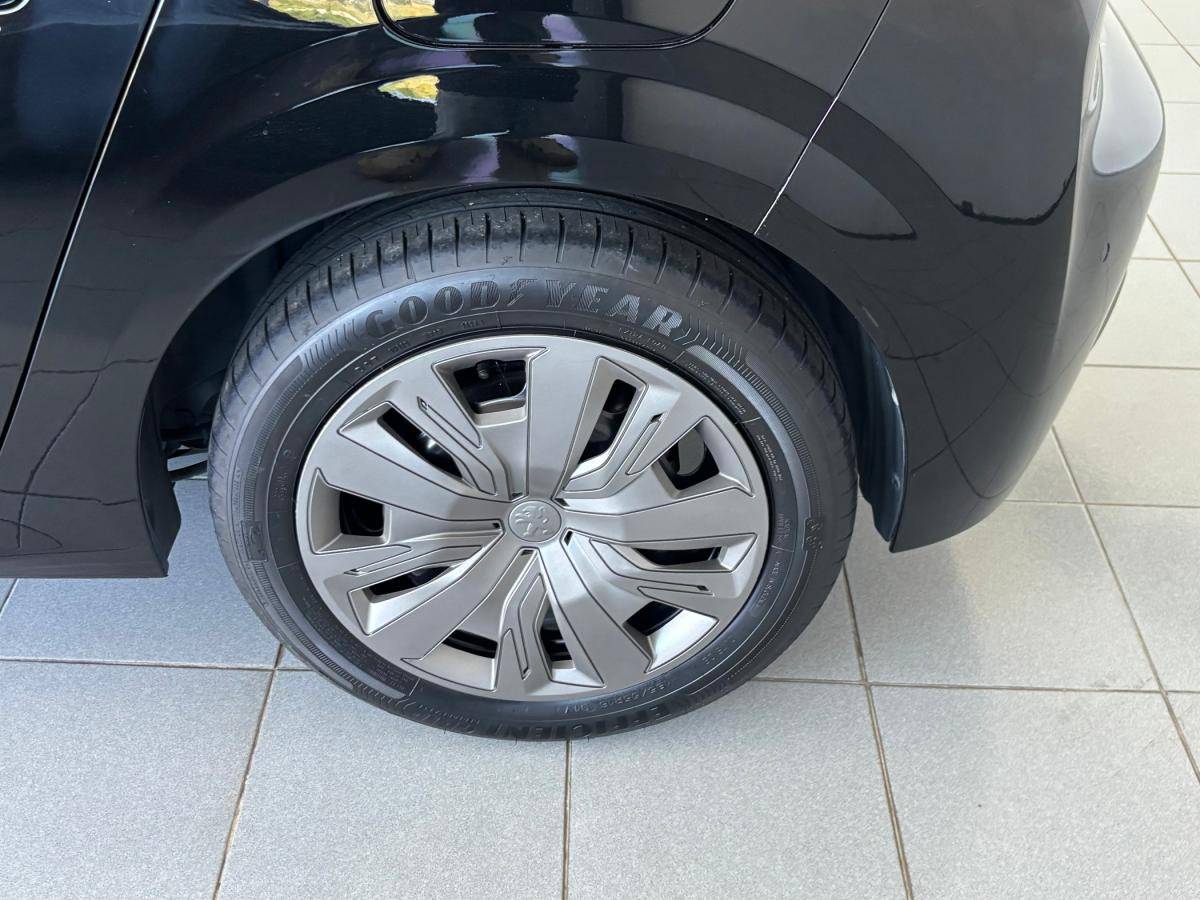 peugeot-208-2023-diesel-1499cc