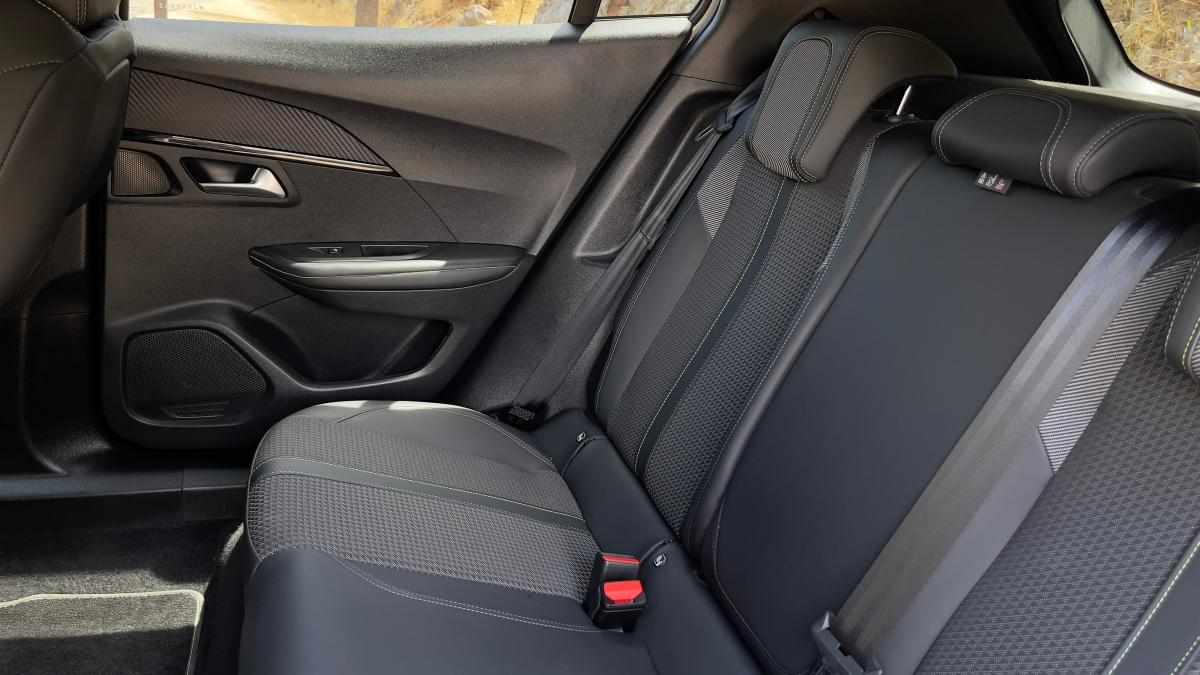 peugeot-2008-1-2-puretech-2021-gasolina-1199cc