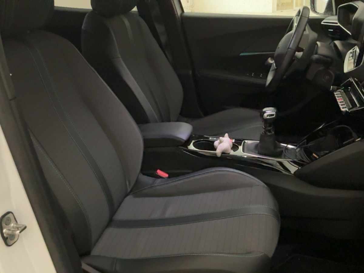 peugeot-2008-1-2-puretech-2023-gasolina-1199cc
