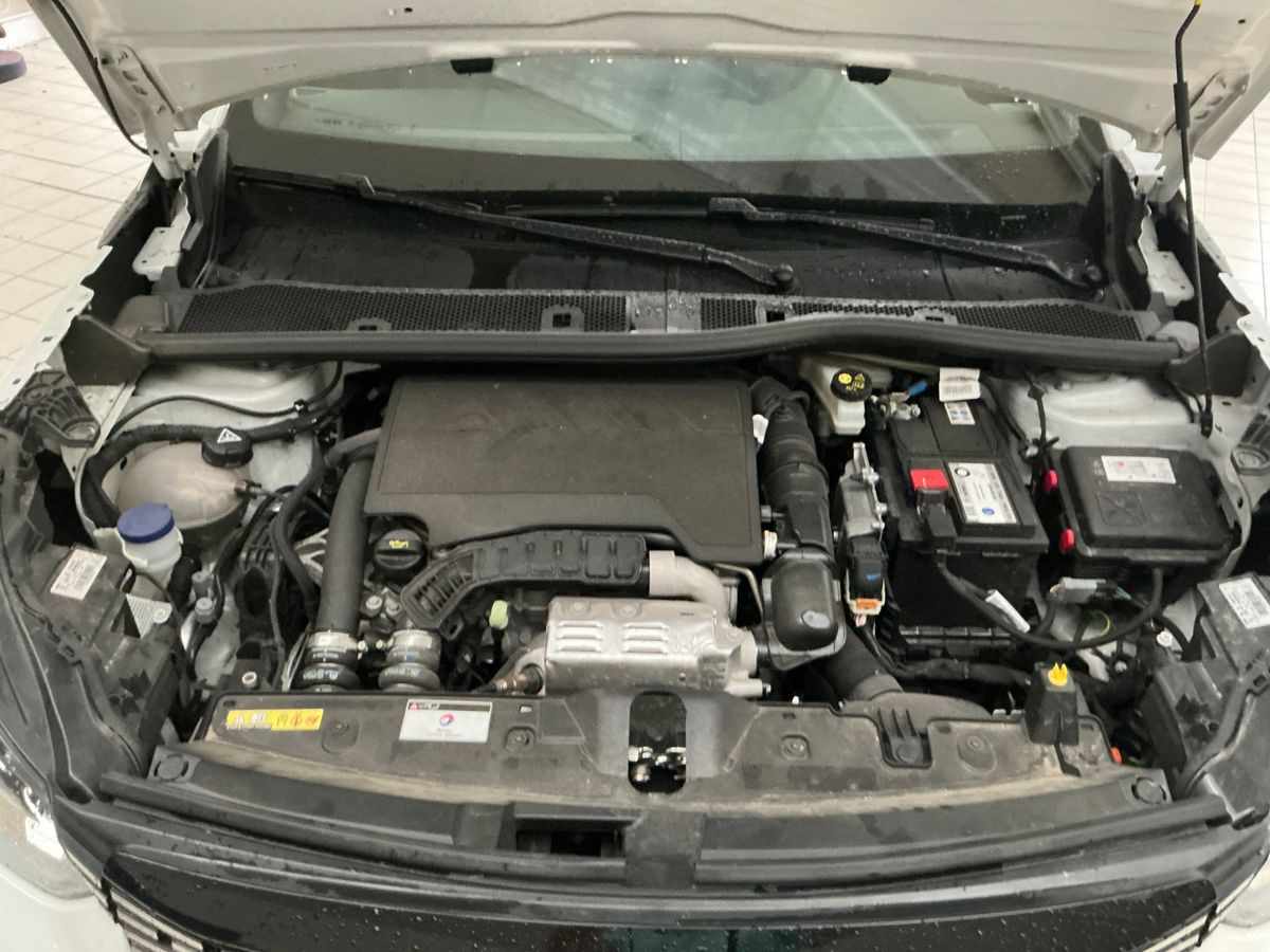 peugeot-2008-1-2-puretech-2023-gasolina-1199cc