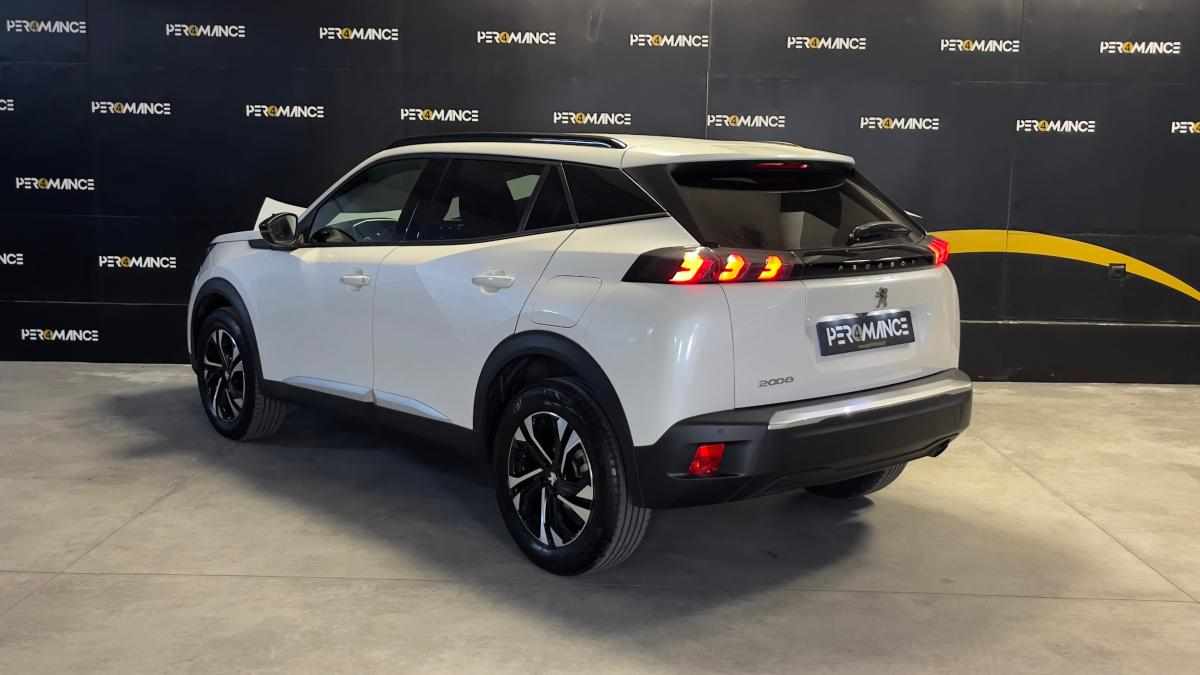 peugeot-2008-1-2-puretech-2023-gasolina-1199cc