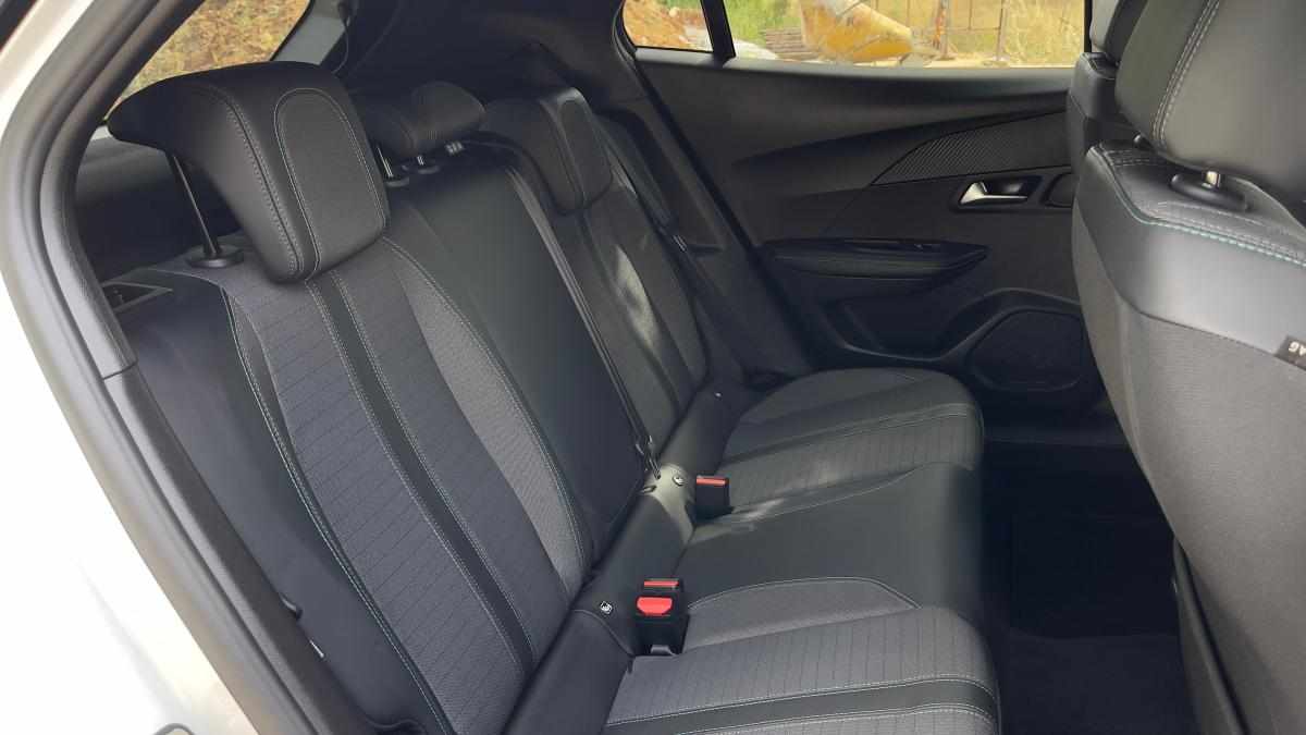 peugeot-2008-1-2-puretech-2023-gasolina-1199cc