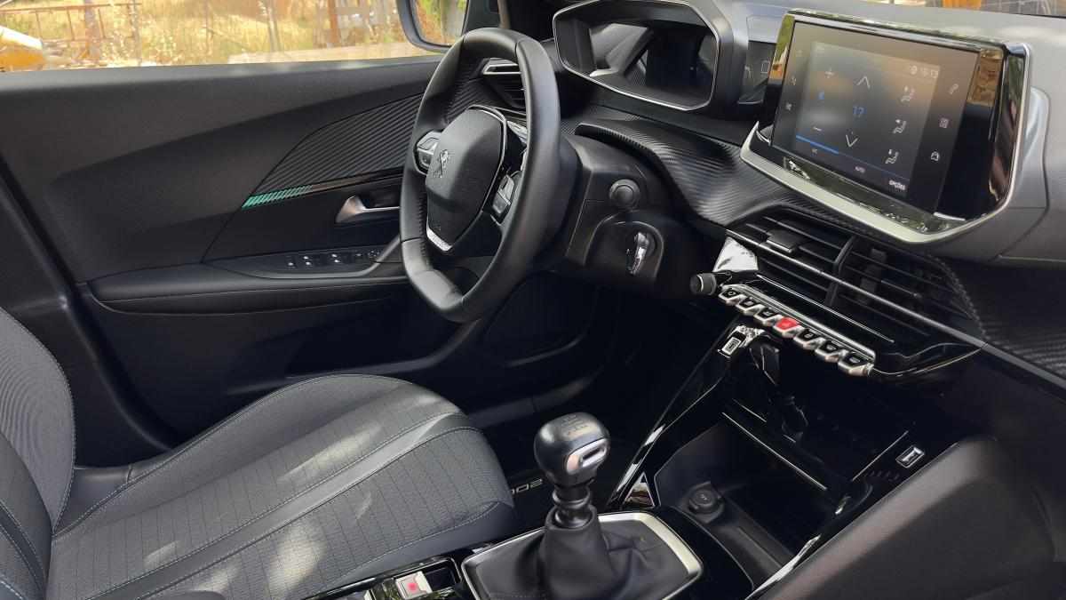 peugeot-2008-1-2-puretech-2023-gasolina-1199cc