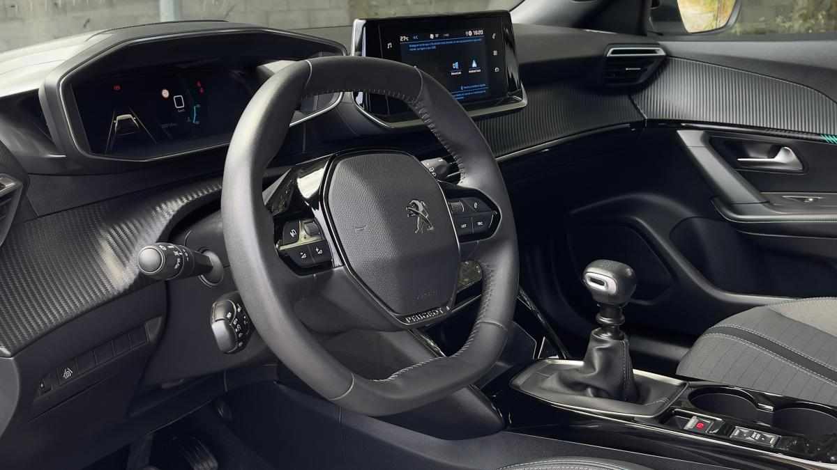 peugeot-2008-1-2-puretech-2023-gasolina-1199cc