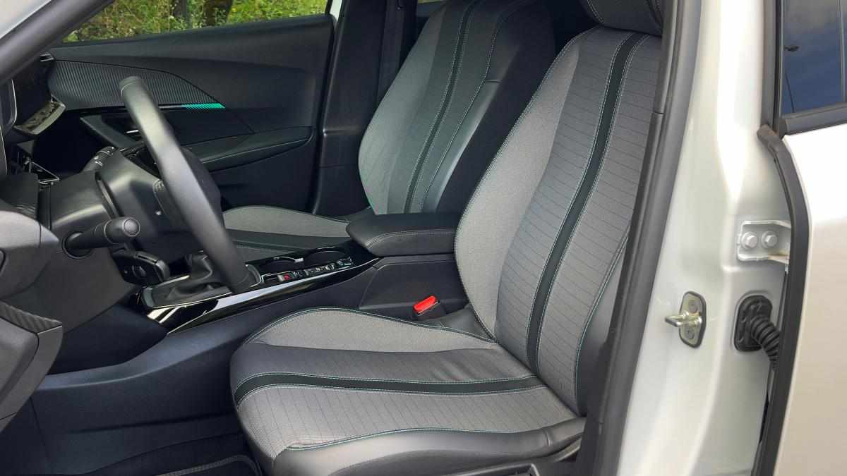 peugeot-2008-1-2-puretech-2023-gasolina-1199cc