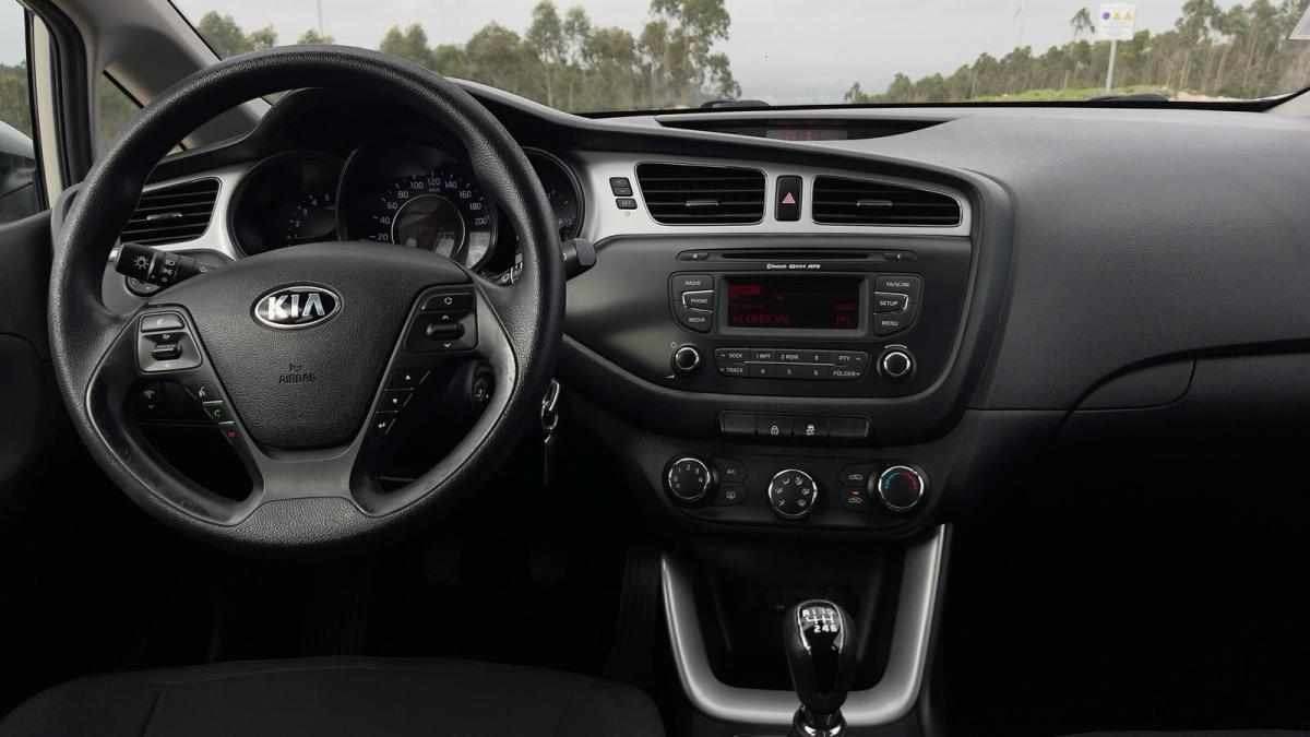 kia-ceed-1-4-crdi-2015-diesel-1396cc