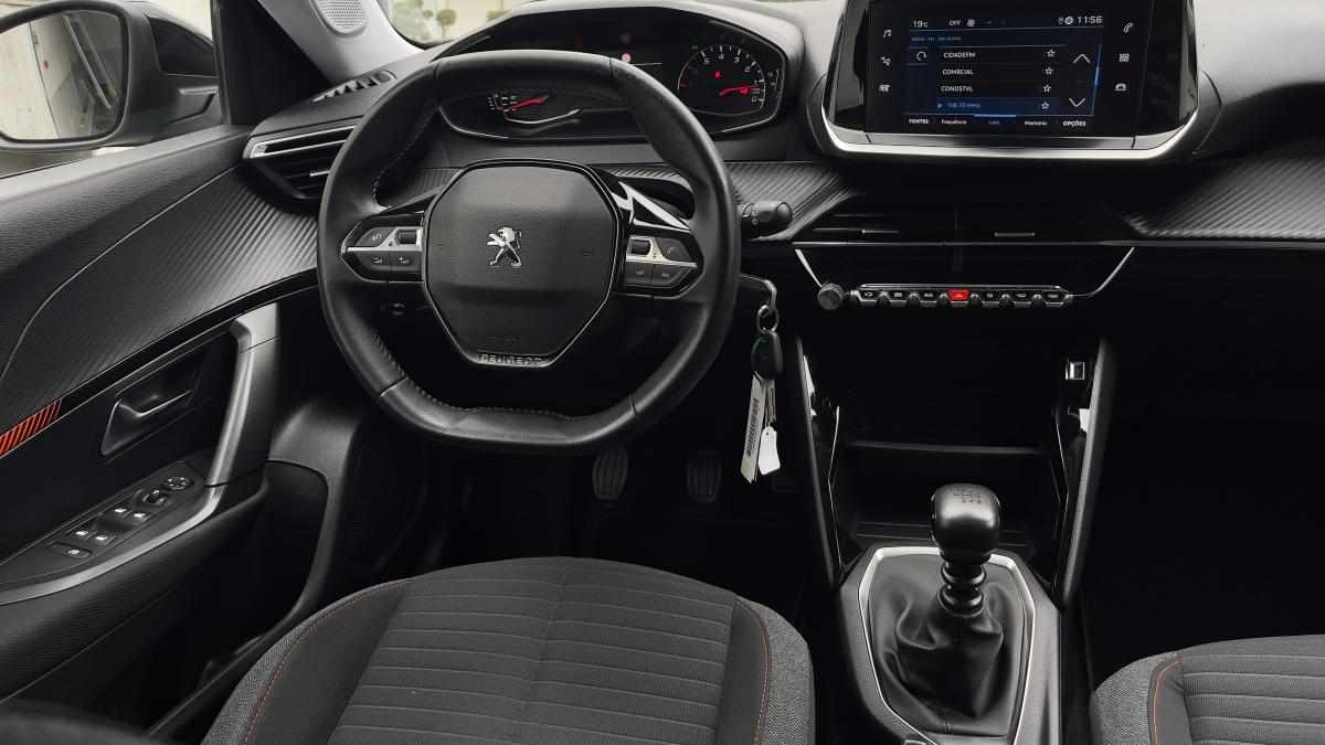 peugeot-2008-1-2-puretech-2022-gasolina-1199cc