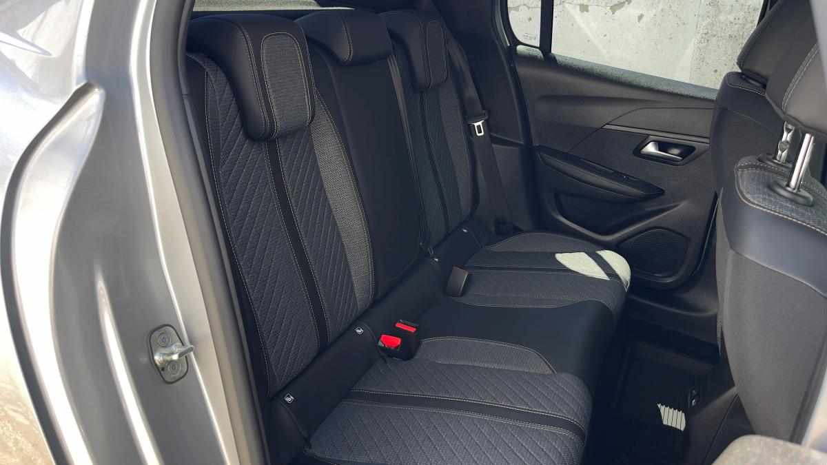 peugeot-208-1-2-puretech-2024-gasolina-1199cc