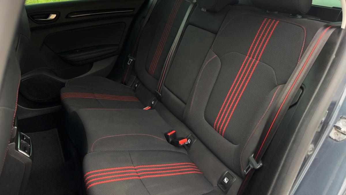 renault-megane-sport-tourer-2021-diesel-1461cc