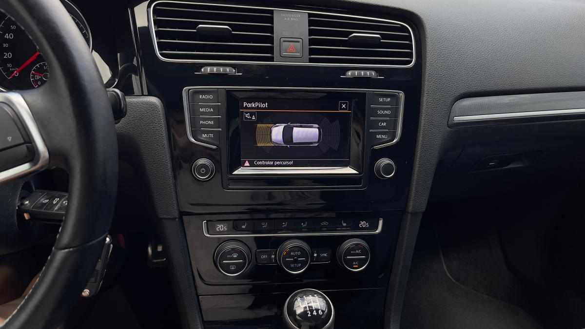 volkswagen-golf-2-0-tdi-bluemotion-2013-diesel-1968cc