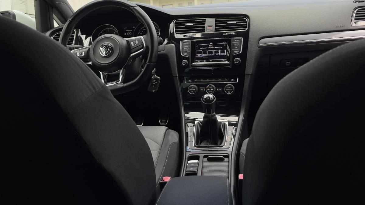 volkswagen-golf-2-0-tdi-bluemotion-2013-diesel-1968cc