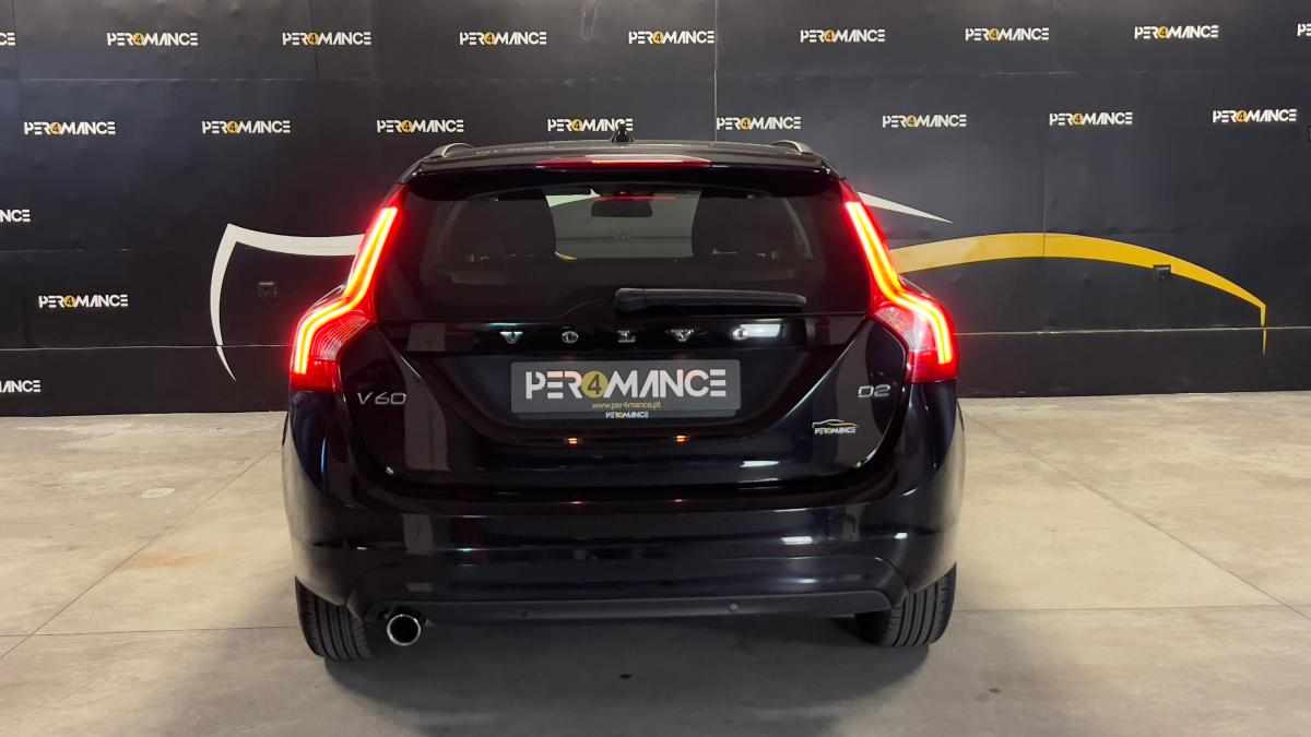 volvo-v60-d2-1-6-2015-diesel-1560cc