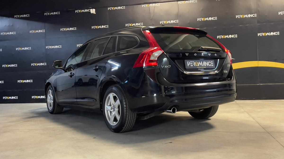 volvo-v60-d2-1-6-2015-diesel-1560cc