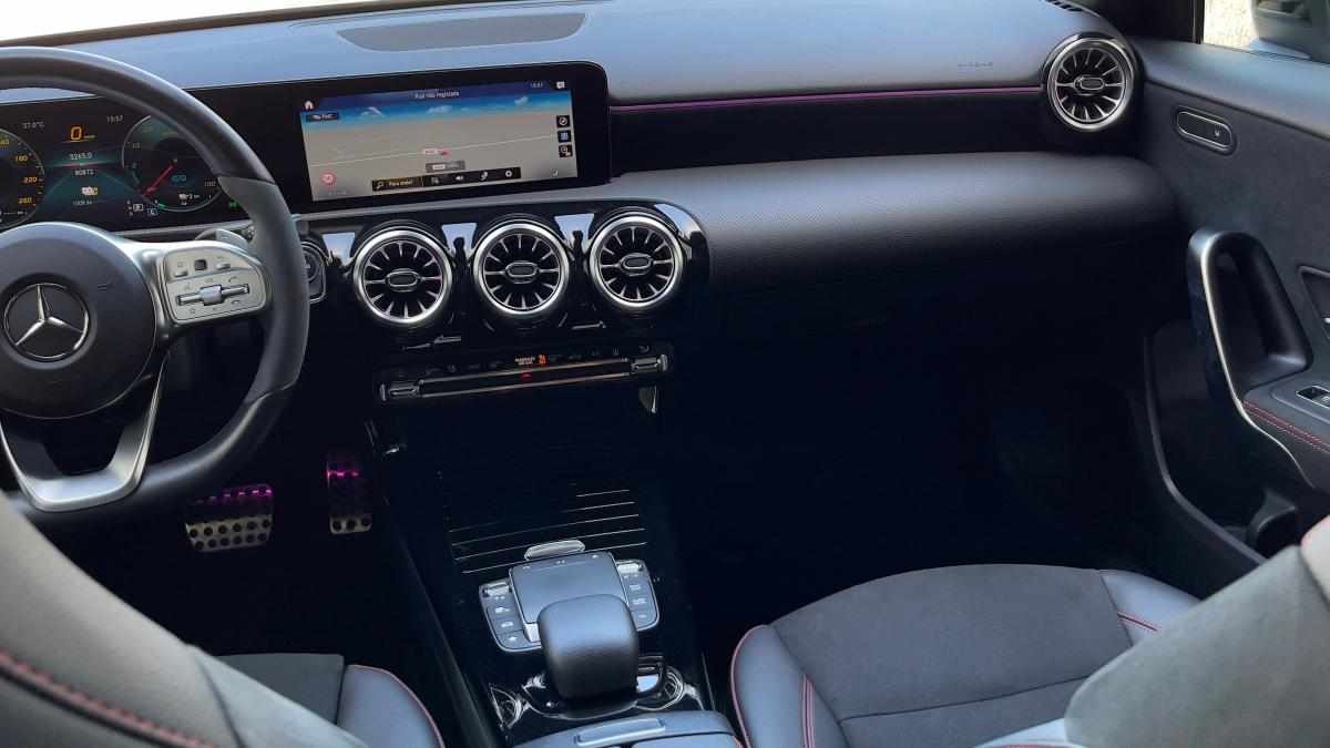 mercedes-benz-classe-a-2021-hibrido-a-gasolina-1332cc