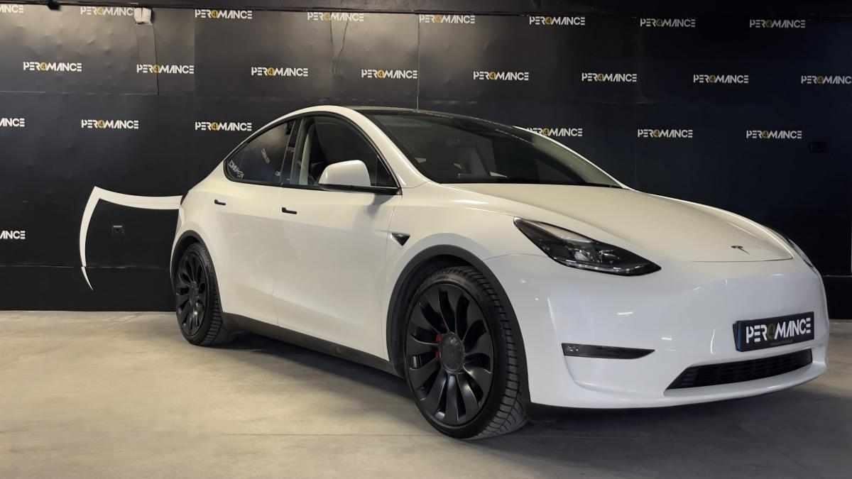 tesla-model-y-performance-2023-eletrico