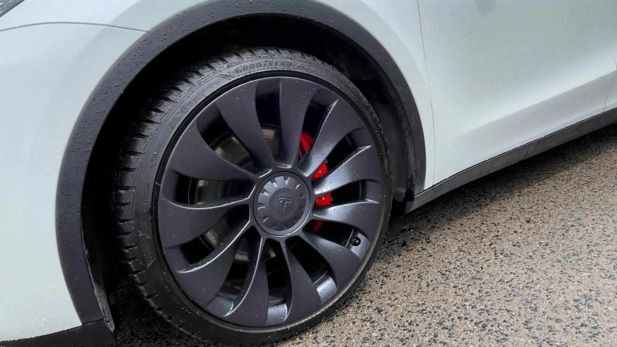 tesla-model-y-performance-2023-eletrico