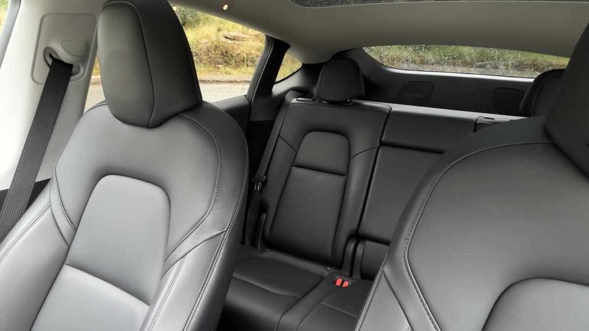 tesla-model-y-performance-2023-eletrico