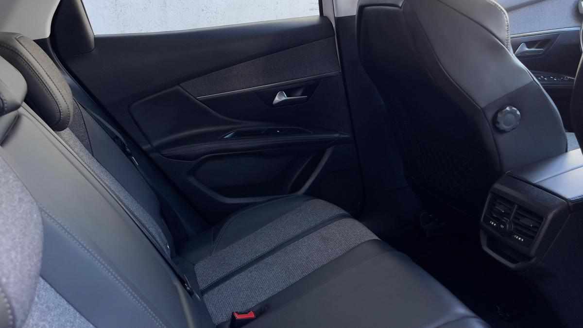 peugeot-3008-1-6-bluehdi-2017-diesel-1560cc