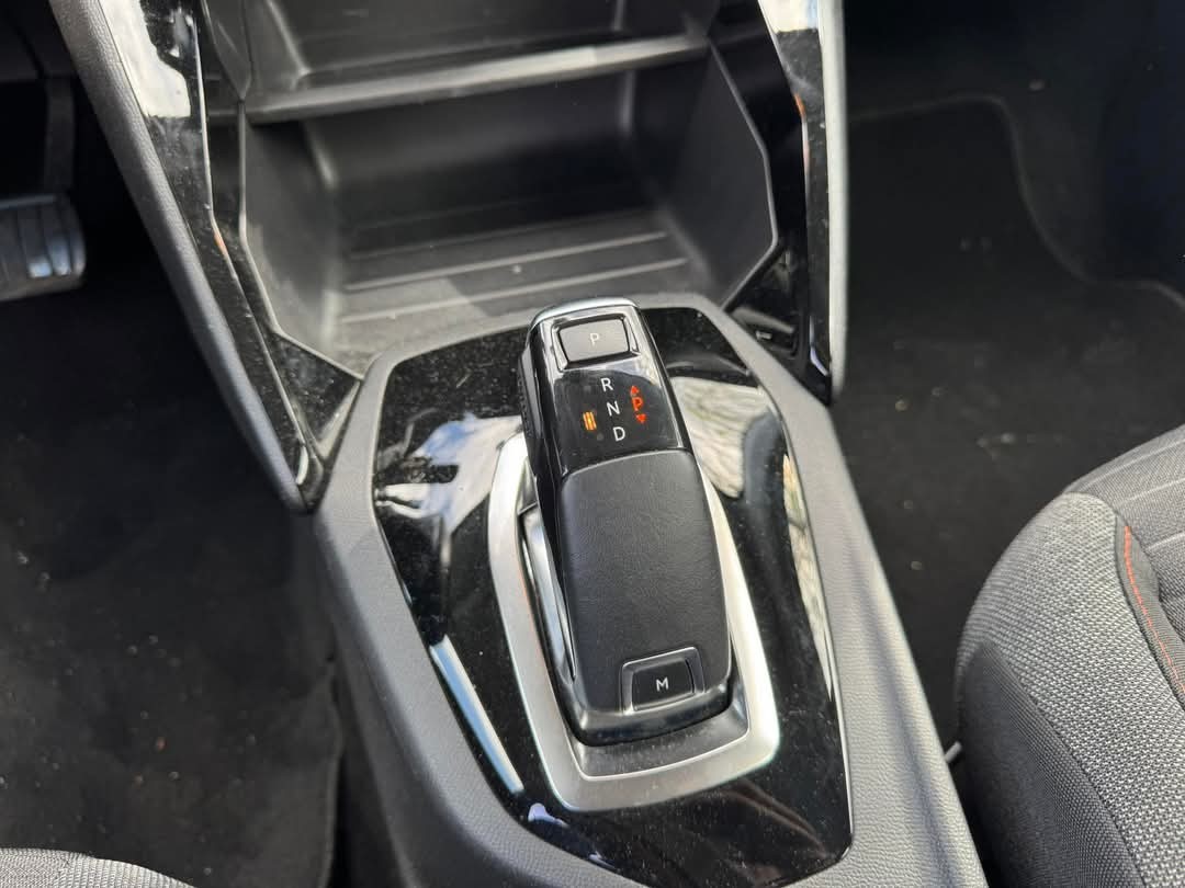 peugeot-208-2020-gasolina-1199cc